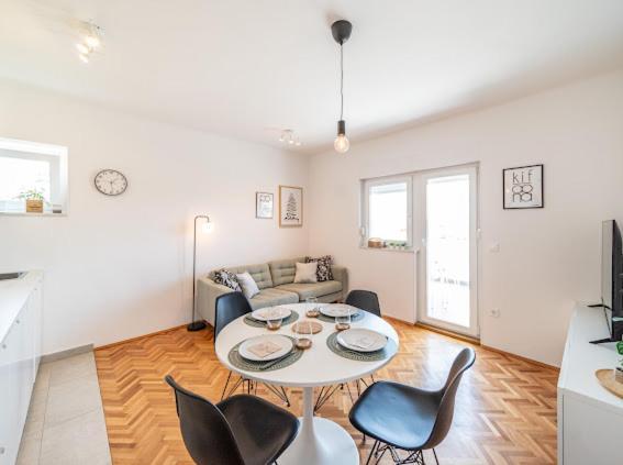 Laganini Apartman Rab ラブ エクステリア 写真