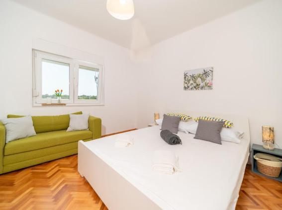 Laganini Apartman Rab ラブ エクステリア 写真