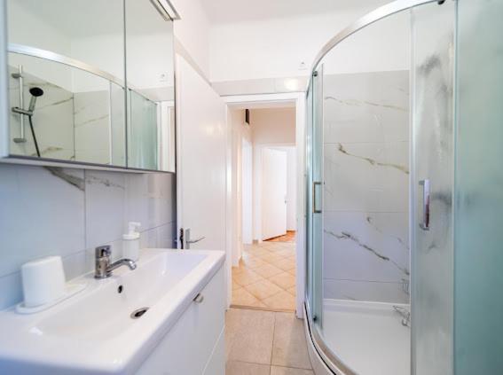 Laganini Apartman Rab ラブ エクステリア 写真