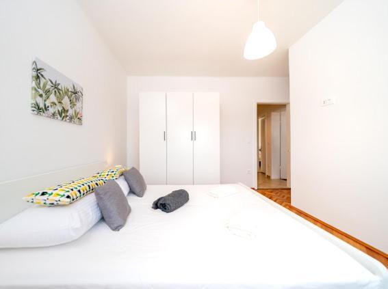 Laganini Apartman Rab ラブ エクステリア 写真